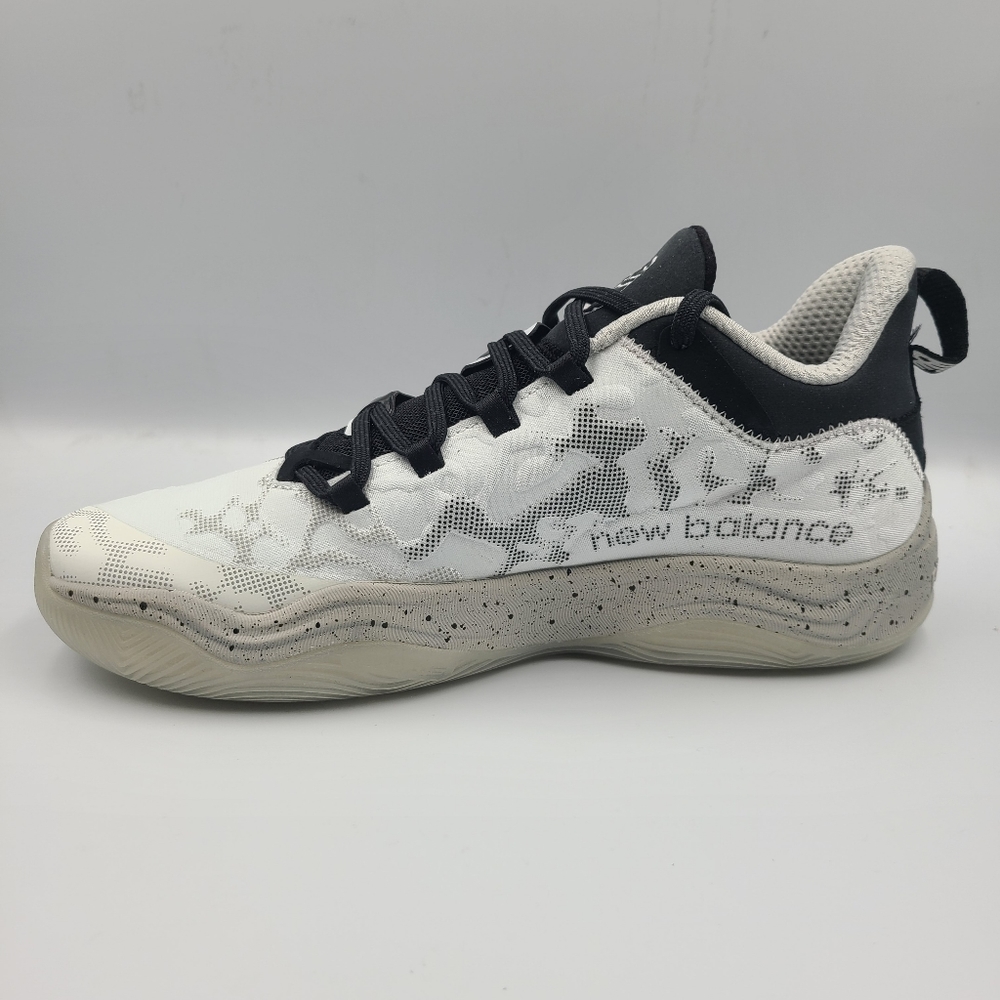 New Balance TWO WXY V3 men's size 9.0